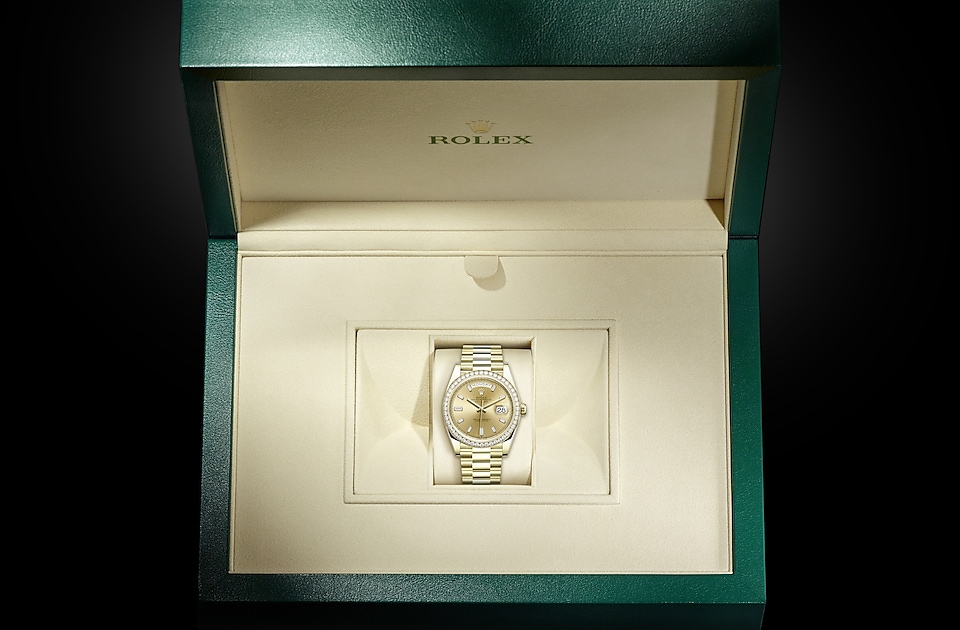 Rolex Day‑Date 40 Oyster, 40 mm, Gelbgold mit Diamanten - M228348RBR-0002 at Juwelier Wagner