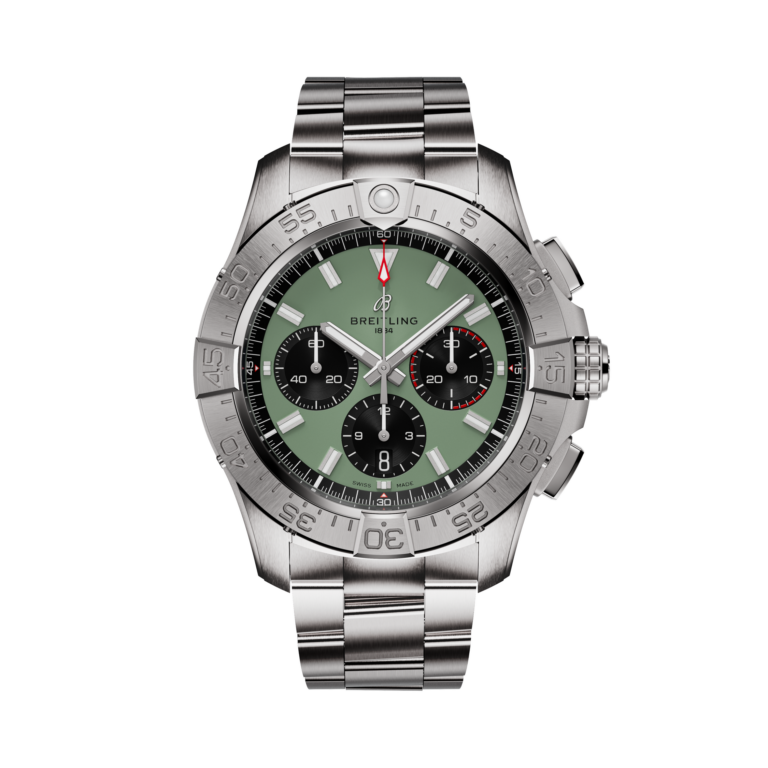 Breitling, Avenger B01 Chronograph 44 Armbanduhr aus Stahl, Referenz AB0147101L1A1, Produktaufnahme