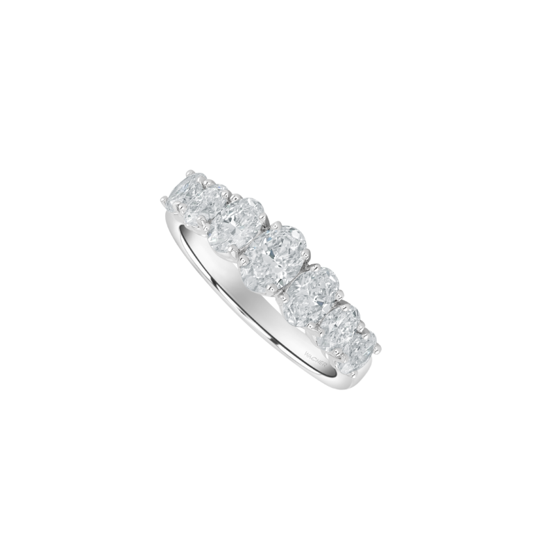 Fancy Ring aus 18 Kt Weißgold mit Diamanten