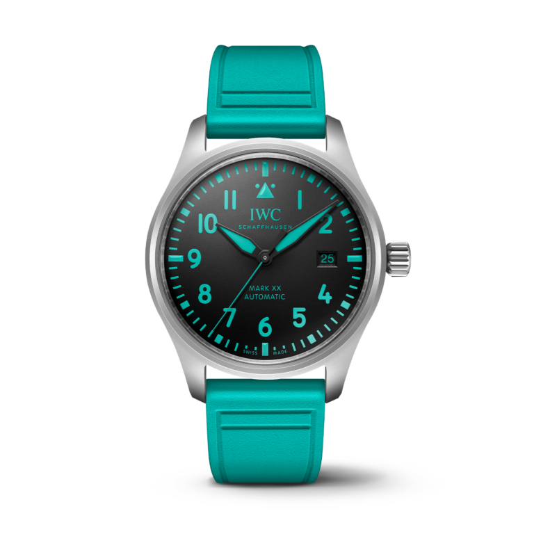 IWC Schaffhausen, Pilots Watch Mark XX Mercedes-AMG PETRO Armbanduhr aus Titan, Referenz IW328210, Produktaufnahme