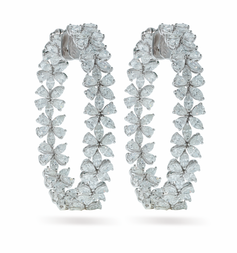 WAGNER_Masterpiece_earrings_18 kt white gold, 13.75 ct diamonds_price on request