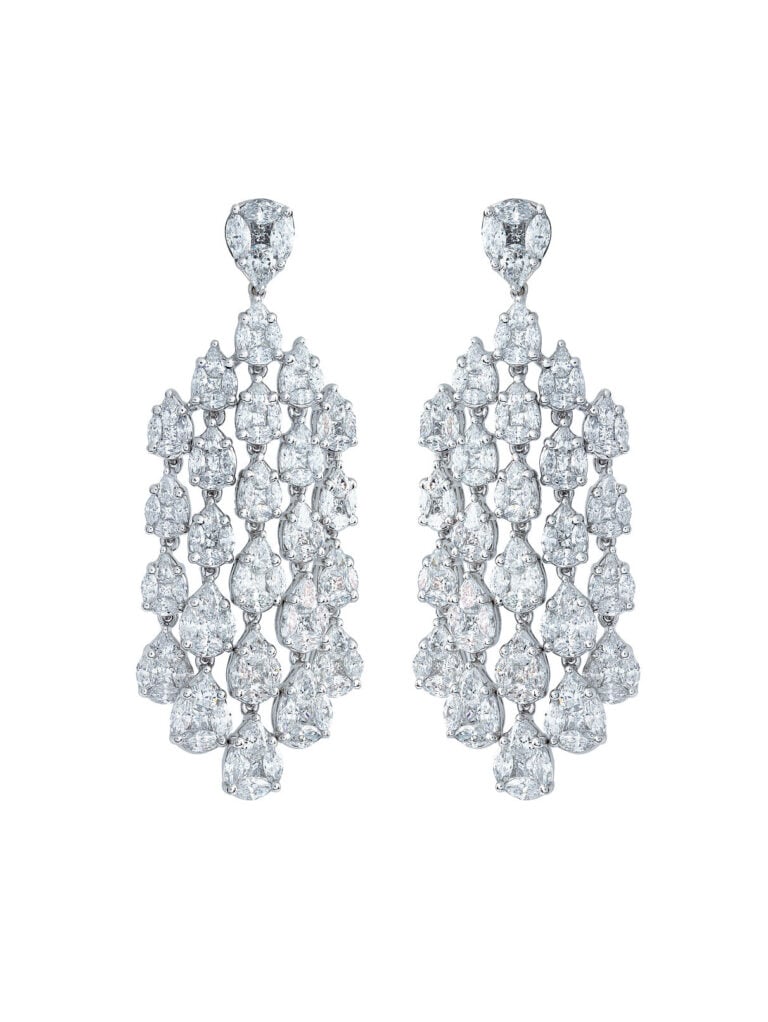WAGNER_Secrets Special_earrings_18 kt white gold, 9.8 ct diamonds_price on request